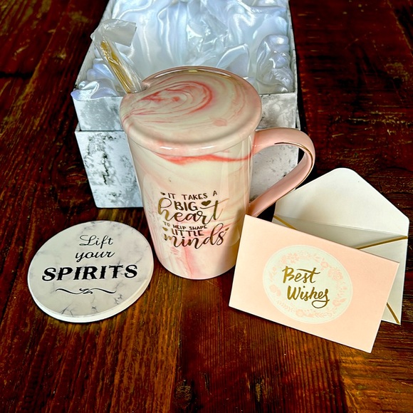 Teacher Gift Set.  Tall mug with lid, gold spoon - New in Box - Picture 4 of 5